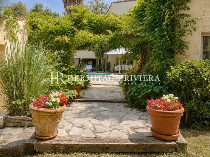 Image No.28-6 Bed House for sale