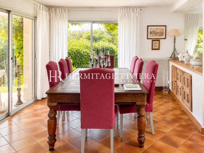 Image No.9-6 Bed House for sale