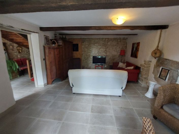 Image No.8-2 Bed House for sale