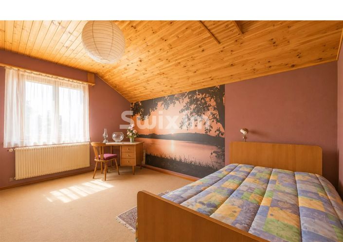 Image No.7-5 Bed House for sale