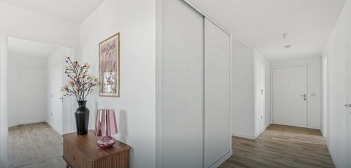 Image No.4-4 Bed Apartment for sale