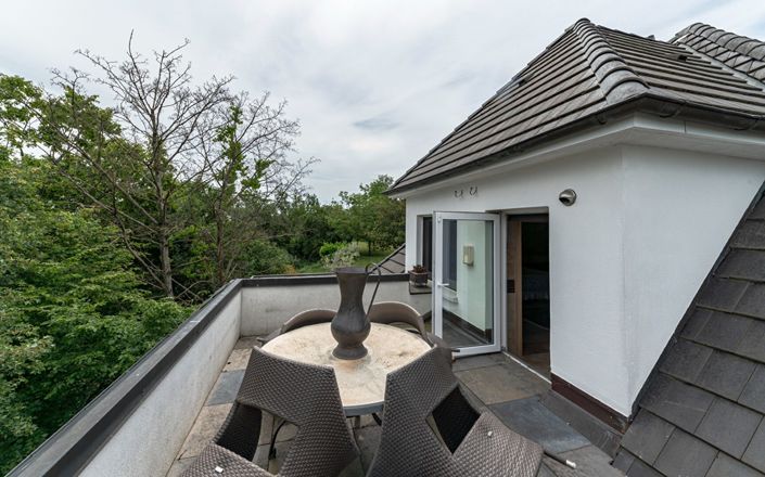 Image No.17-4 Bed House for sale
