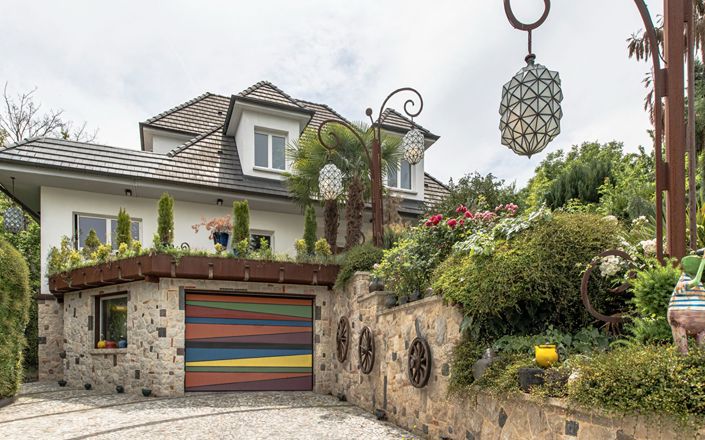 Image No.2-4 Bed House for sale