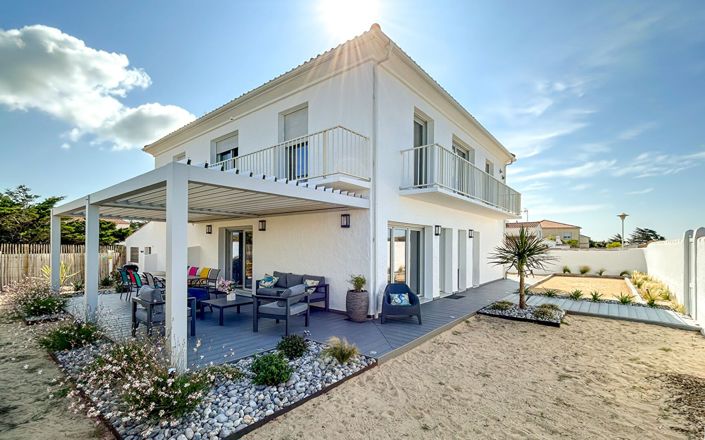 Image No.4-6 Bed House for sale
