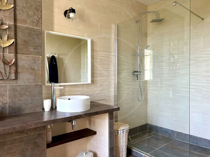 Image No.13-7 Bed House for sale