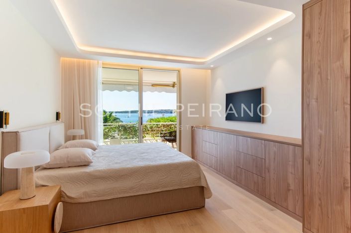 Image No.10-3 Bed Apartment for sale