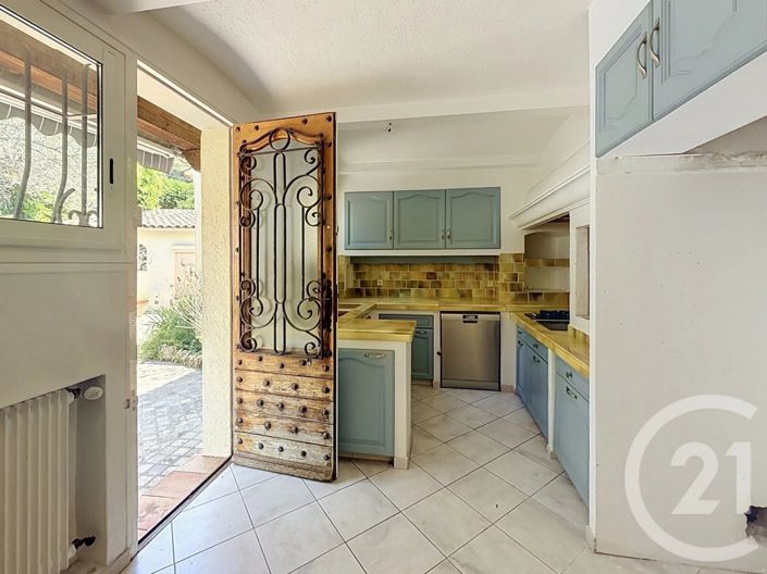 Image No.10-3 Bed House for sale