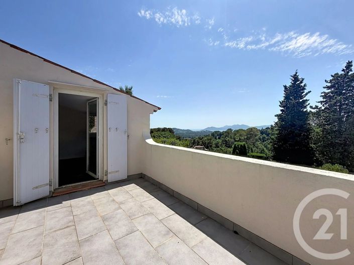 Image No.21-3 Bed House for sale