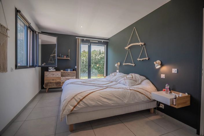 Image No.7-4 Bed House for sale