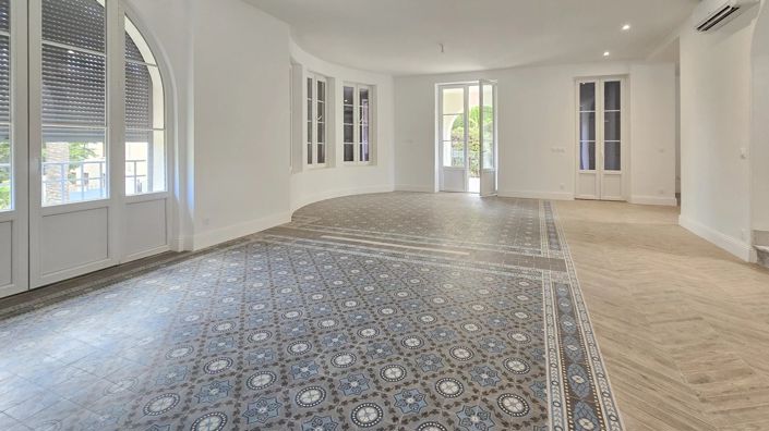 Image No.7-6 Bed House for sale