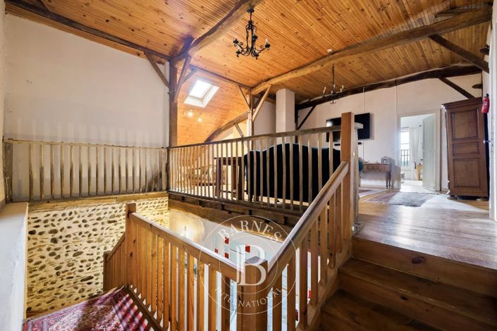 Image No.17-5 Bed House for sale