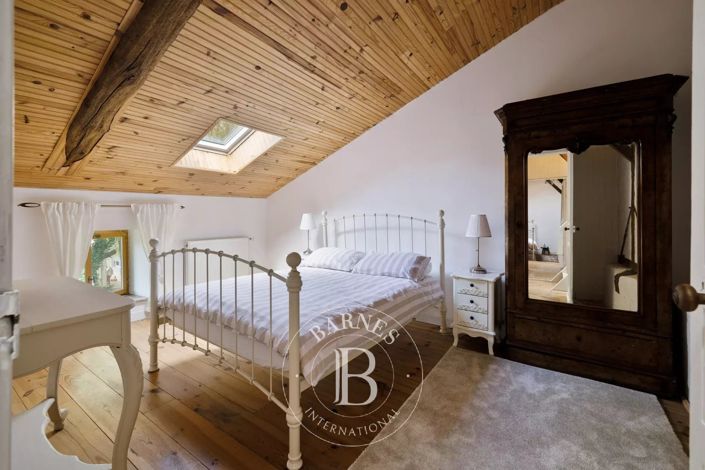 Image No.23-5 Bed House for sale