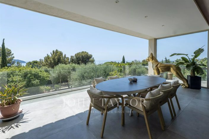Image No.5-5 Bed House for sale