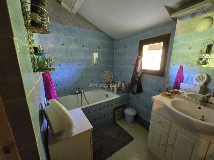 Image No.7-4 Bed House for sale