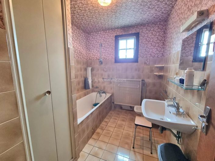 Image No.7-5 Bed House for sale