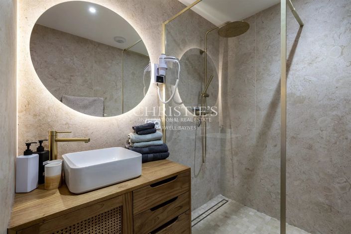 Image No.14-5 Bed House for sale