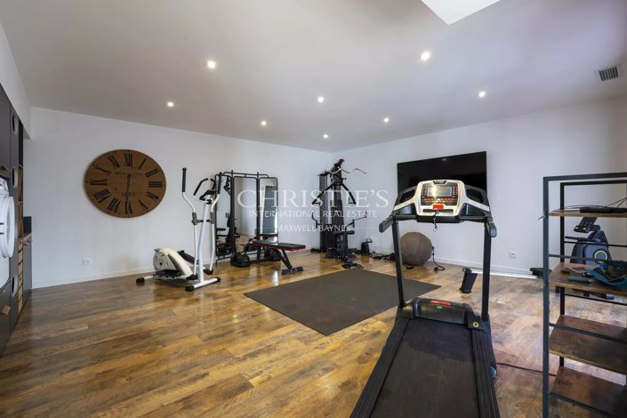 Image No.18-5 Bed House for sale