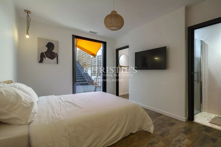 Image No.25-5 Bed House for sale