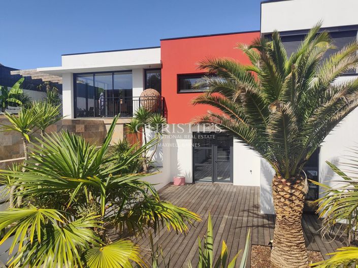 Image No.3-5 Bed House for sale
