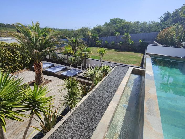 Image No.8-5 Bed House for sale