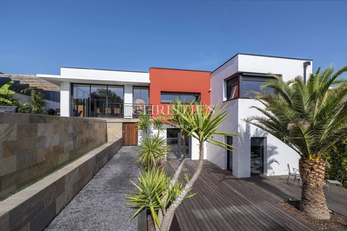 Image No.9-5 Bed House for sale
