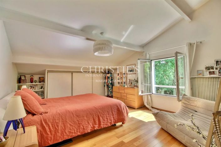 Image No.13-7 Bed House for sale