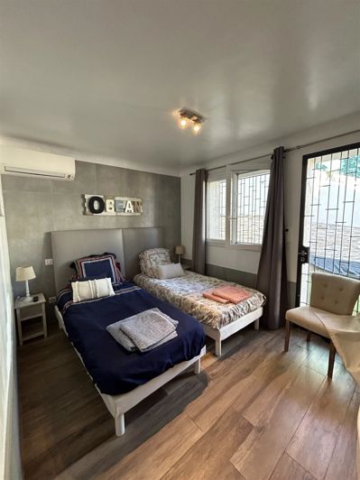 Image No.9-4 Bed House for sale