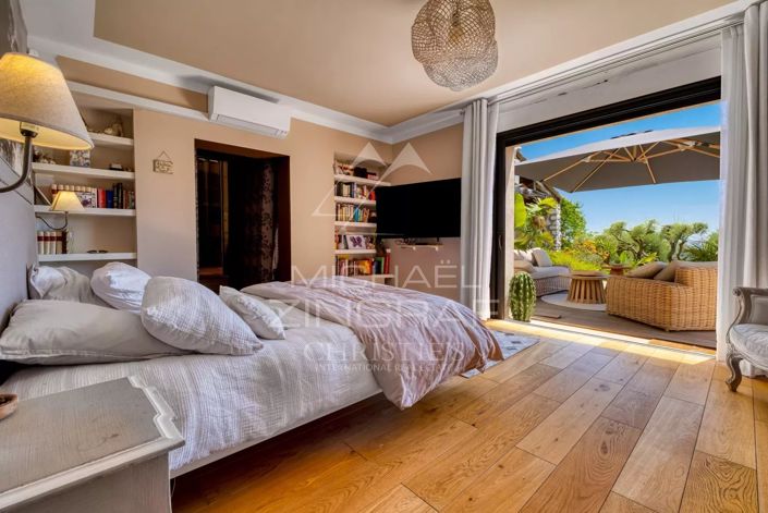 Image No.11-4 Bed House for sale
