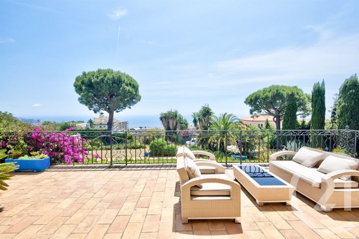Image No.4-5 Bed House for sale