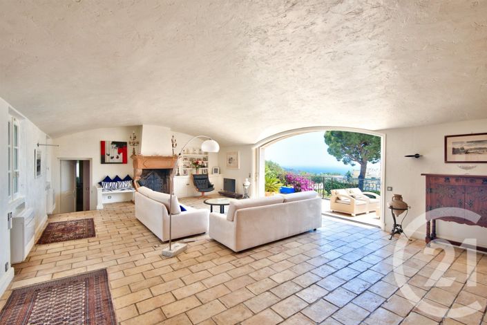 Image No.6-5 Bed House for sale