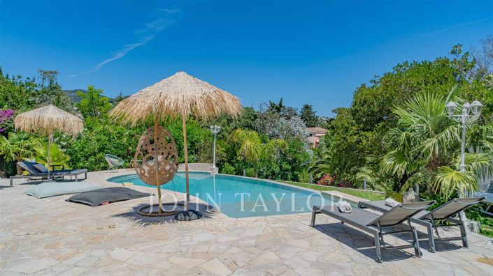 Image No.3-5 Bed House for sale