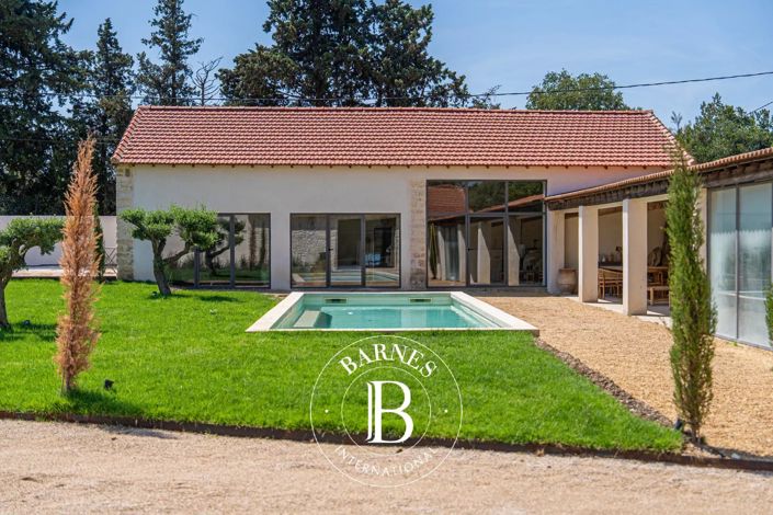 Image No.19-6 Bed House for sale