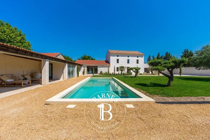 Image No.2-6 Bed House for sale