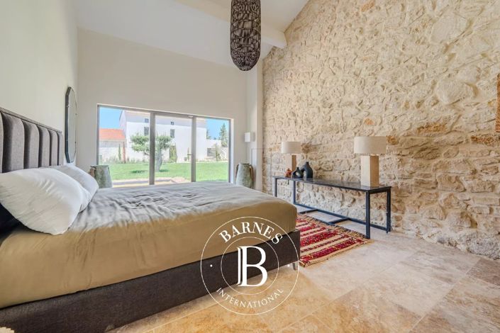 Image No.35-6 Bed House for sale