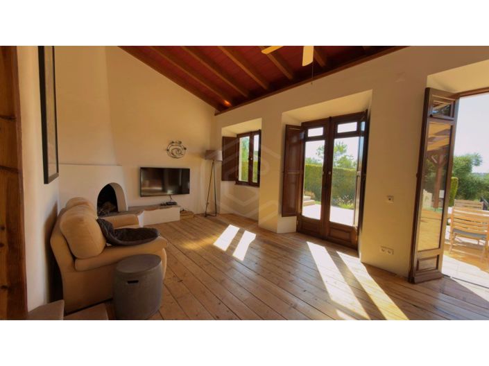 Image No.17-3 Bed House for sale