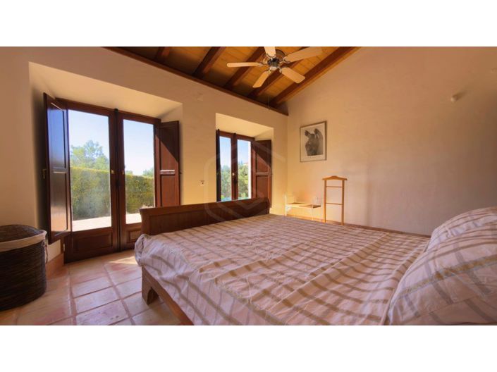 Image No.20-3 Bed House for sale