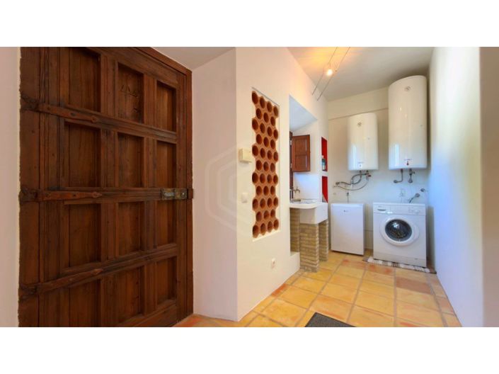 Image No.21-3 Bed House for sale