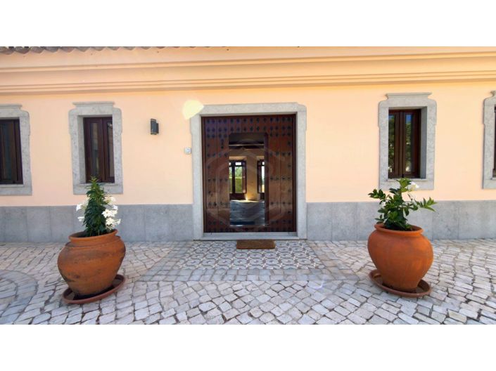 Image No.45-3 Bed House for sale