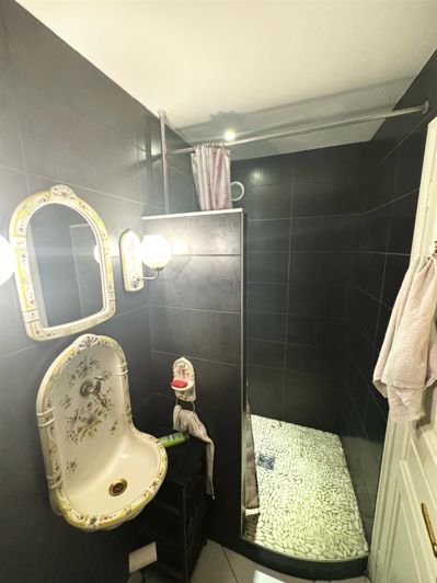 Image No.10-3 Bed House for sale