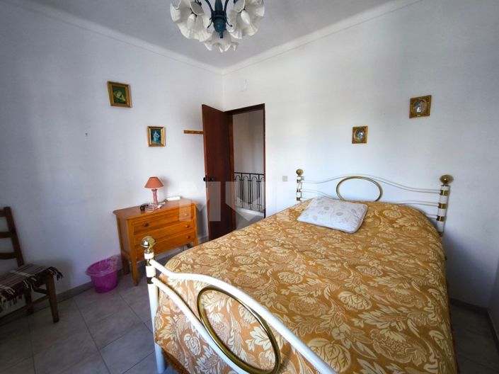 Image No.19-6 Bed House for sale