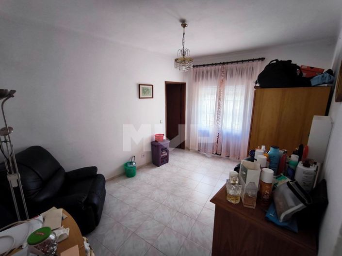 Image No.22-6 Bed House for sale