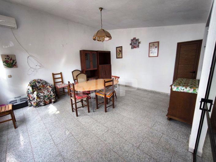 Image No.32-6 Bed House for sale