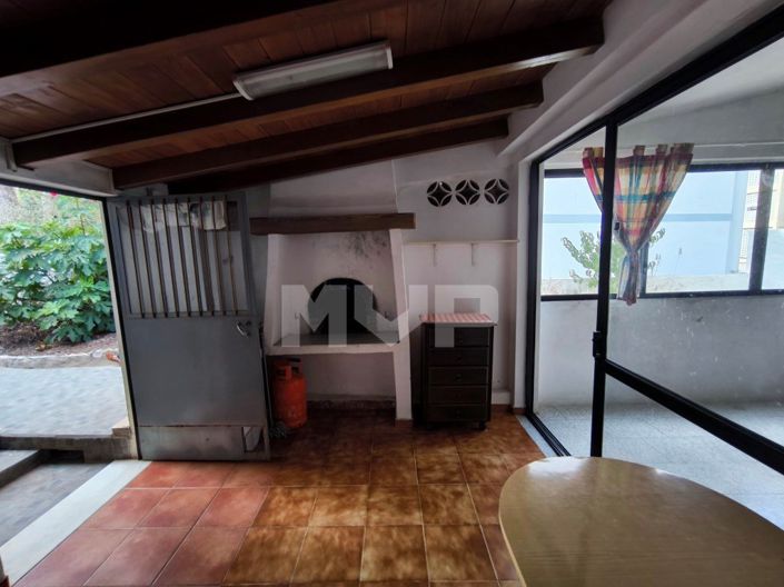Image No.34-6 Bed House for sale