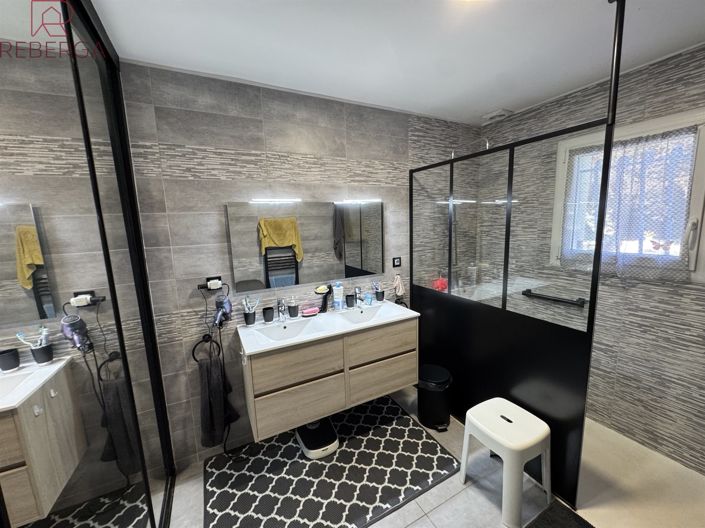 Image No.16-4 Bed House for sale