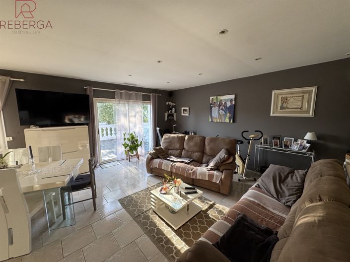 Image No.8-4 Bed House for sale