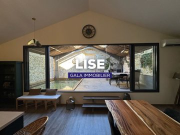 1 - Herault, House