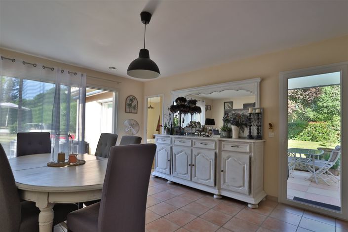 Image No.10-5 Bed House for sale