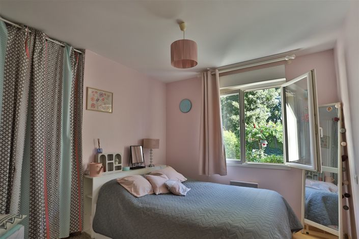Image No.13-5 Bed House for sale