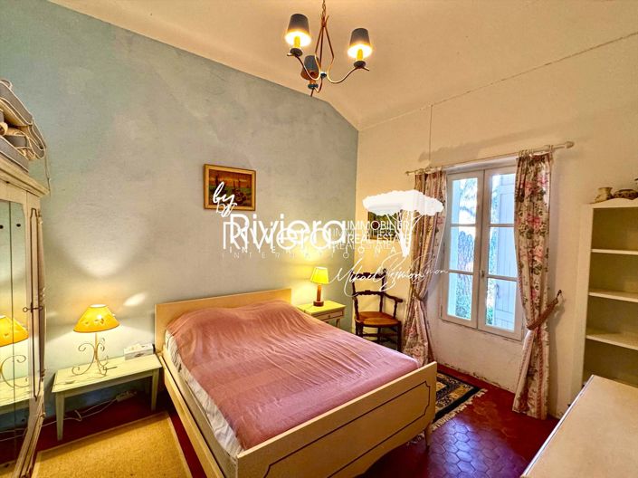 Image No.16-6 Bed House for sale