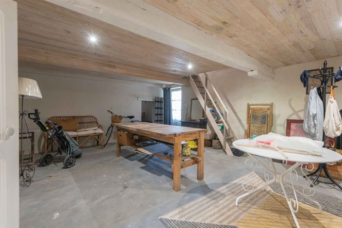 Image No.12-4 Bed House for sale